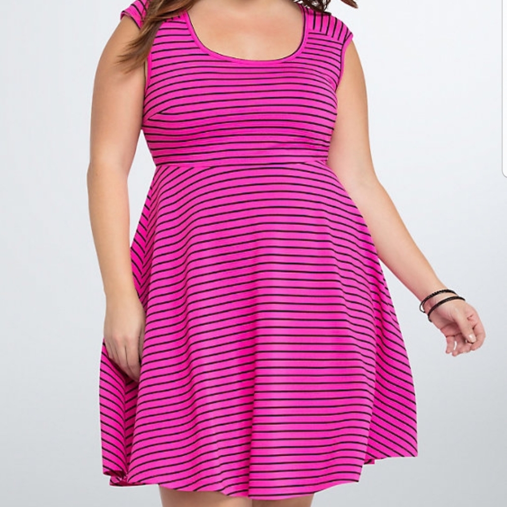 Torrid hot pink and black cross back skater dress